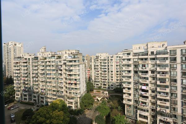 东方龙苑,高区采光好,南北通透,配套完善