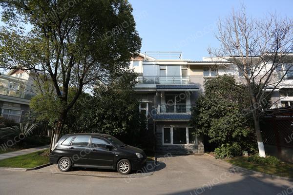 5室2厅,出行方便,上门实拍,上下楼方便_锦绣江南三期(别墅)租房_上海