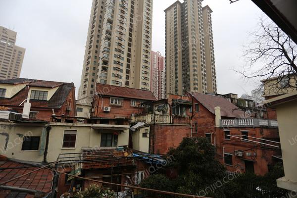 正规成熟小区,投资居住两相宜,上门实拍,景观房 _愚园路611弄二手房