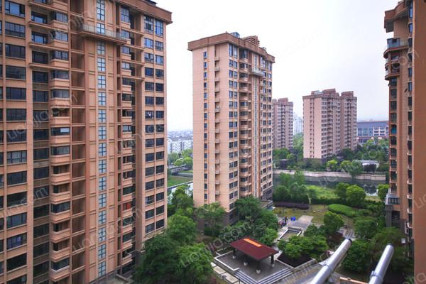 高清照片,装修精致,满二年 _合景峰汇五期二手房推荐-链家网上海站