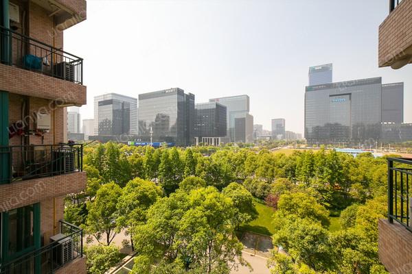 成熟社区,改善住房,近地铁,南北直通 _金湖湾花园二手房推荐-链家网