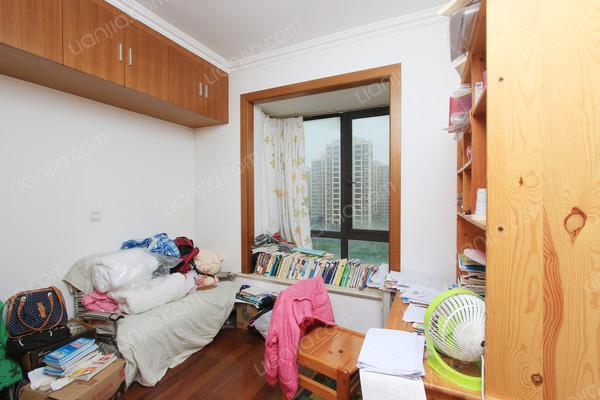 吉宅出售,高清实拍,配套完善,南北户型