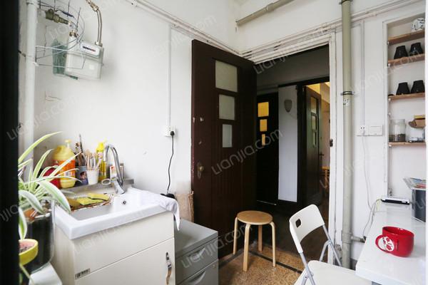 衡山路700号,高清实拍,满五税费低,视野很好 _衡山路700号二手房推荐