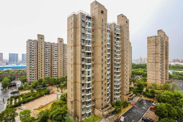 金鼎香樟苑,南北直通,适合自住,装修精美