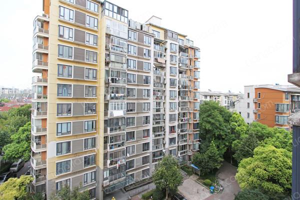 枫庭丽苑,稀罕南北通,装修精美,简约二室