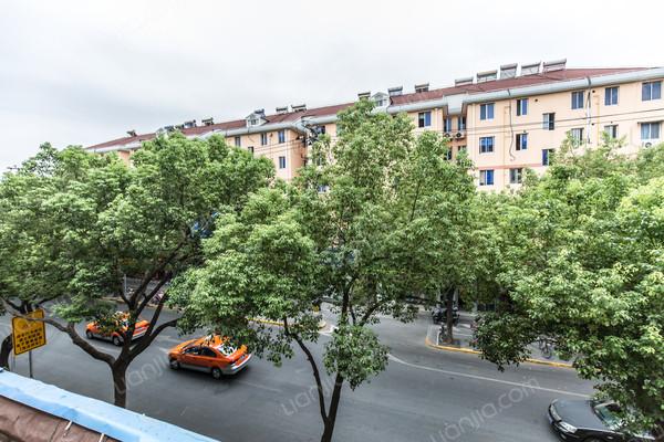 卧室带阳台,黄金楼层,中等装修,满两年 _育秀三区二手房推荐-链家网
