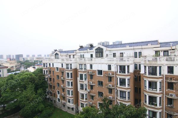 嘉源小区,如您所见,满5税费少,5室2厅3卫