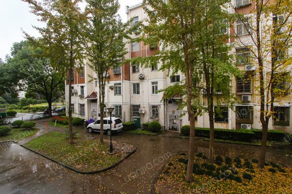 御桥花园,低楼层,满五年少税,简约二室