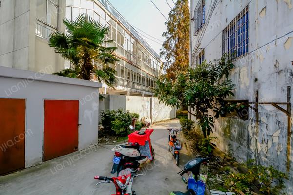 上下楼方便,装修精美,满五年,高清摄影 _西园新村二手房推荐-链家网