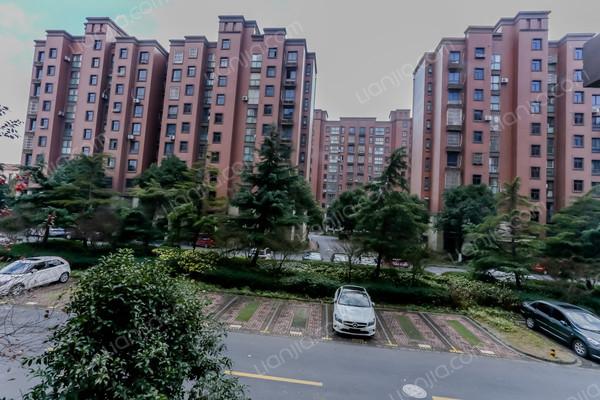 德邑小城(公寓),成熟社区,满五省税费,低区出入方便