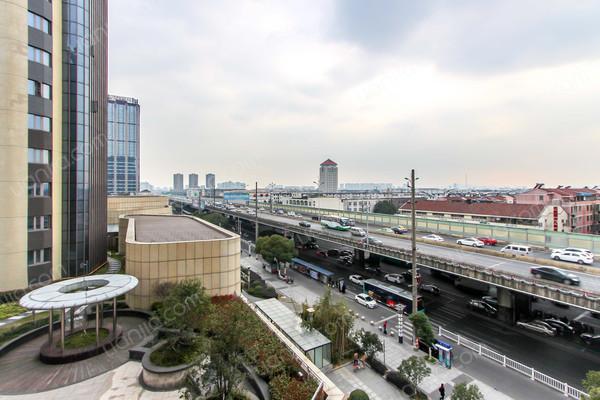 带落地窗,卧室全南,地铁沿线,上下楼方便 _商旅新悦城二手房推荐-链家