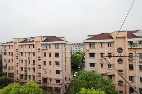 厨卫全明,卧室带阳台,地铁直达,视野很好 _黄山新村二手房推荐-链家网