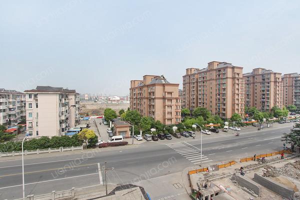 卧室带阳台,高区景观房,热推好房 _南华城二手房推荐-链家网上海站