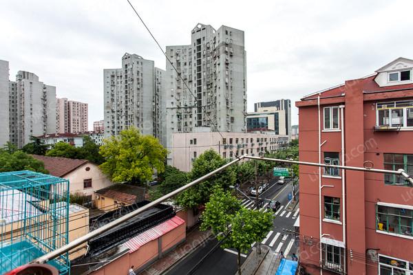 厨卫全明,卧室带阳台,交通便利,光线非常好 _漕溪三村二手房推荐-链家