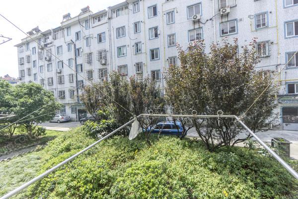 卧室带阳台,卧室全南,上下楼方便,简单装修 _育秀三区二手房推荐-链家