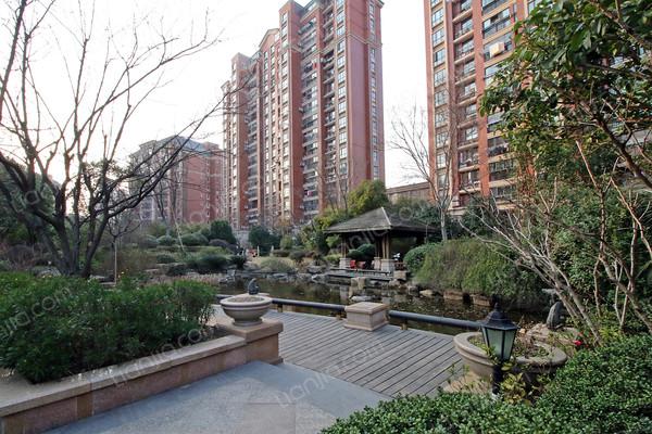 在租四房,享受好房,南北通,上下楼方便_嘉城香馥湾租房_上海链家网