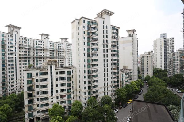 客厅带阳台,出行方便,黄金楼层 _珠江香樟园二手房推荐-链家网上海站